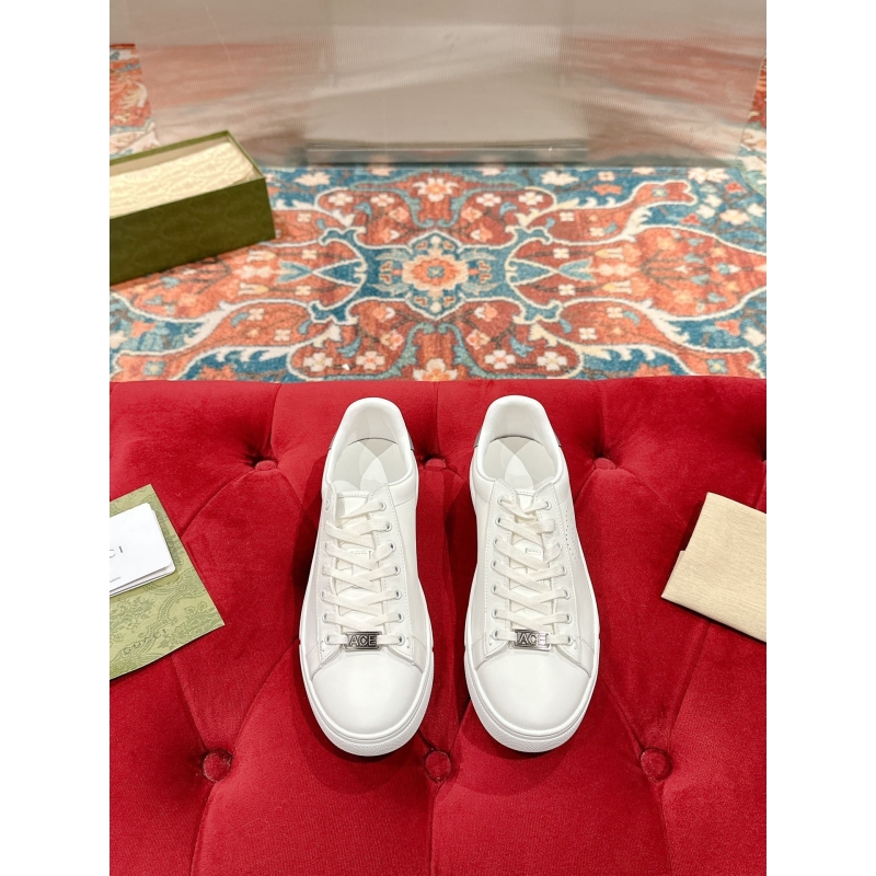 G*u*i casual shoes